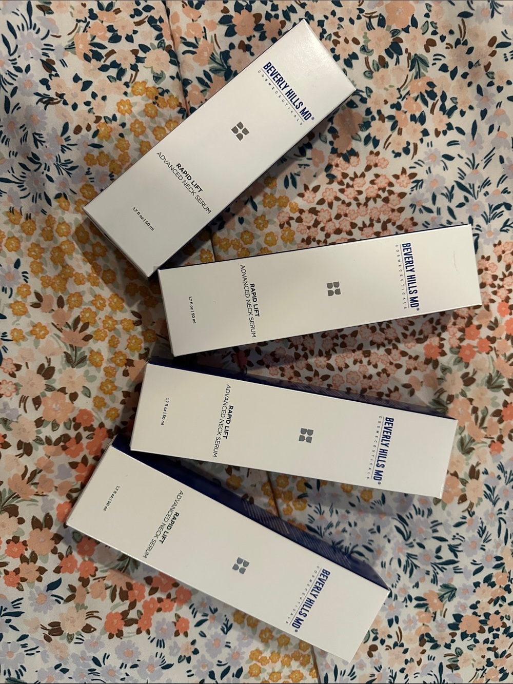 Beverly Hills MD Rapid Lift Advanced Neck Serum — White